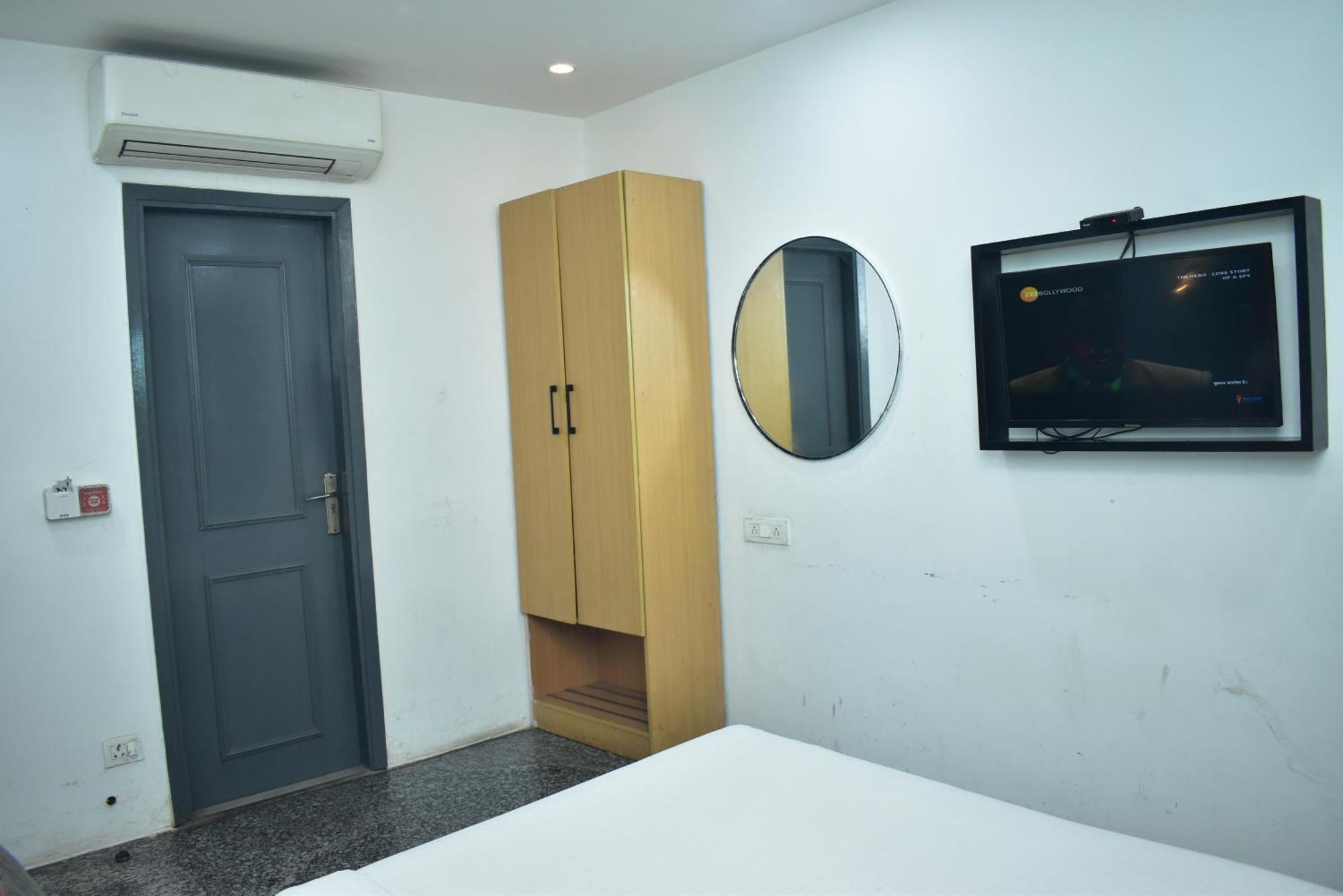 Hotel Golden Saffron By Qotel-Punjabi Bagh New Delhi Eksteriør bilde