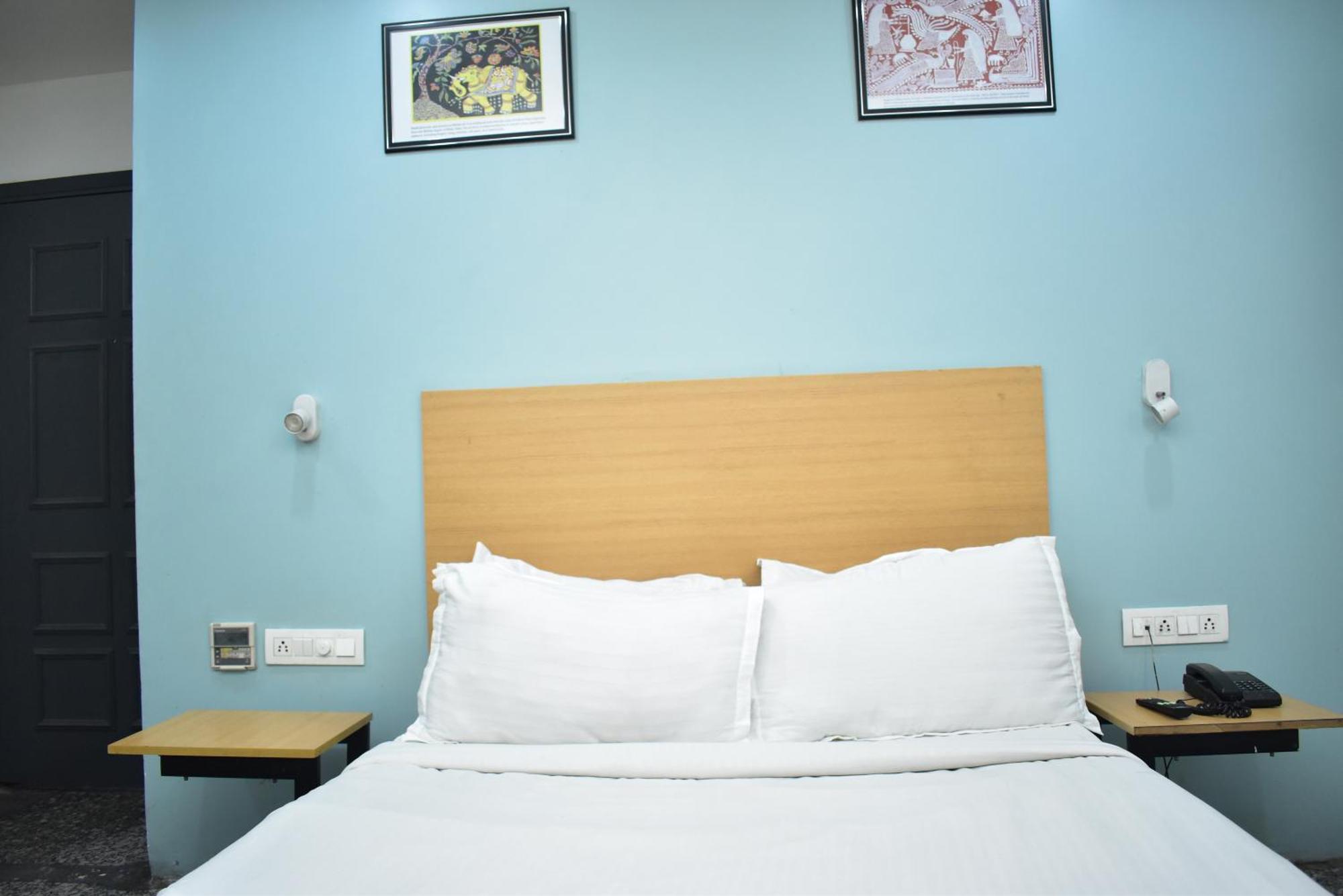 Hotel Golden Saffron By Qotel-Punjabi Bagh New Delhi Eksteriør bilde